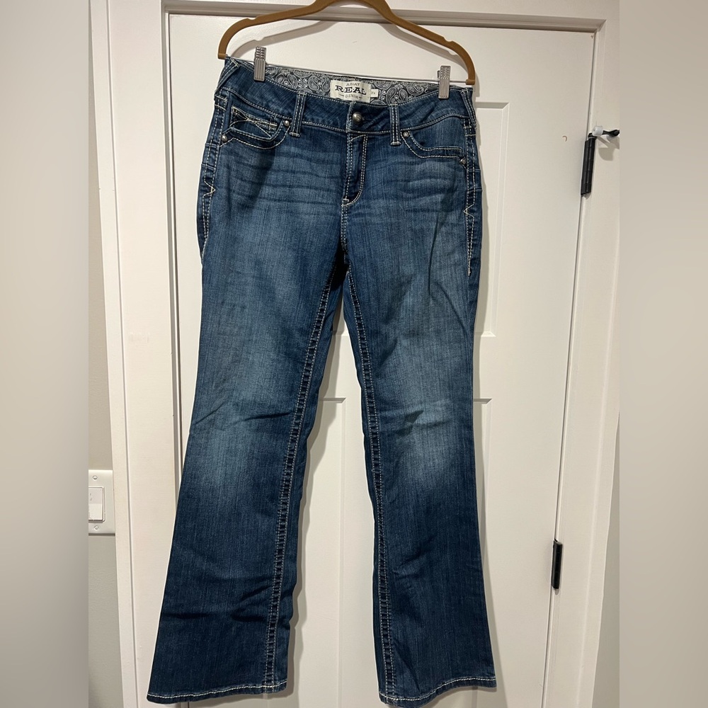 Women’s Ariat R.E.A.L. Mid Rise Boot Cut Jean Spitfire
Size 31R